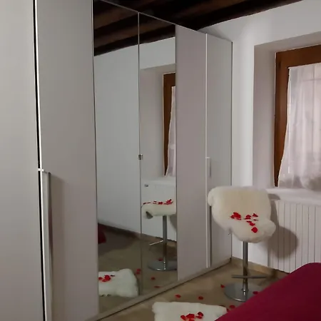 Appartamento Desenzano Padenghe - 8 Min Al - 8 Minuten Vom Padenghe sul Garda